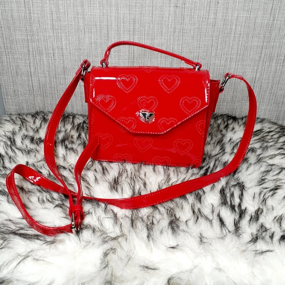 Betsey Johnson Handbags - NWOT Betsey Johnson Top Handle Crossbody Bag